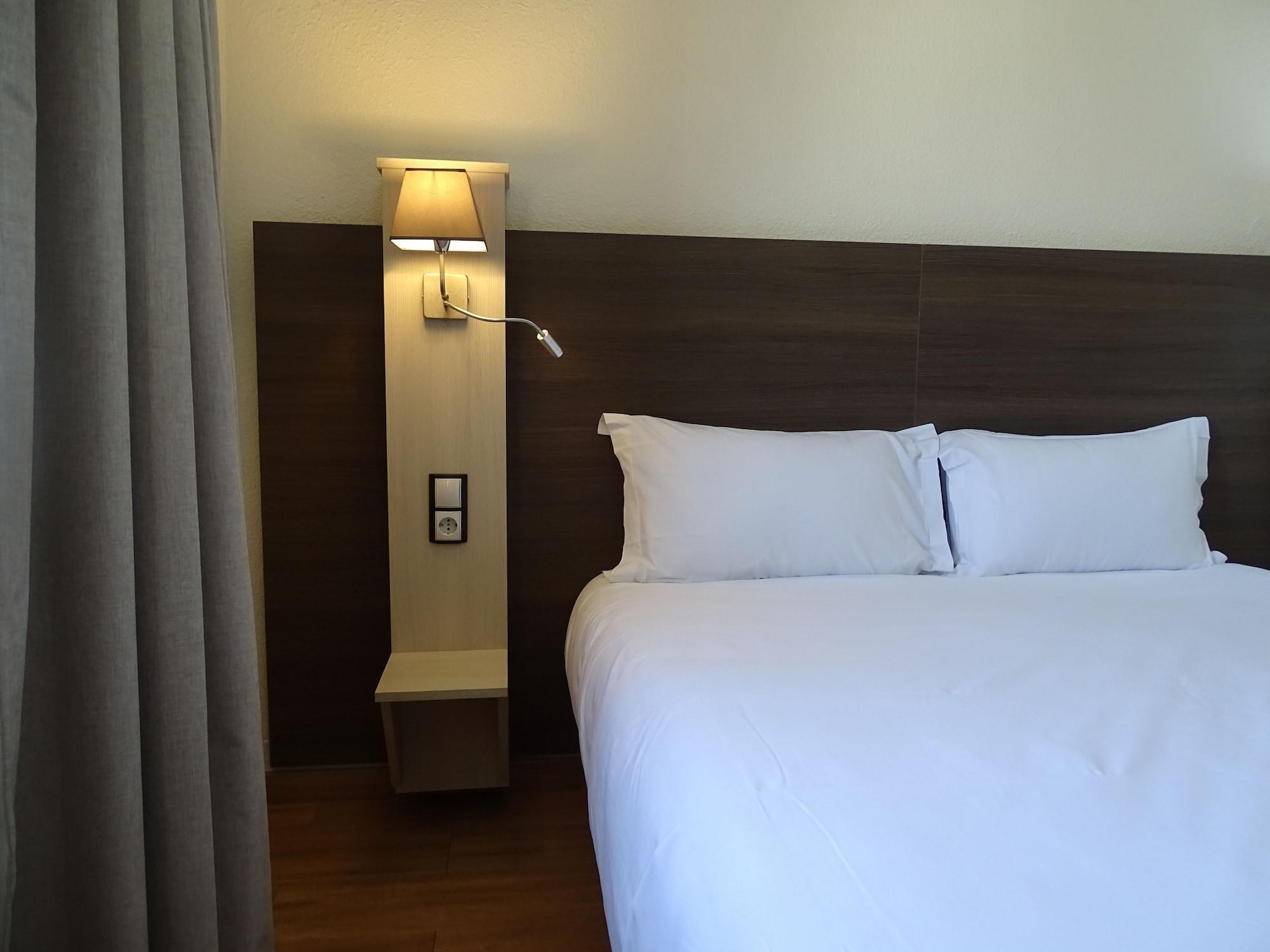 Euro Hôtel Airport Orly Rungis Fresnes  Ngoại thất bức ảnh